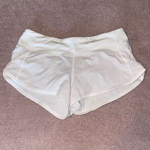 Lululemon 2.5in Speed Up Short
